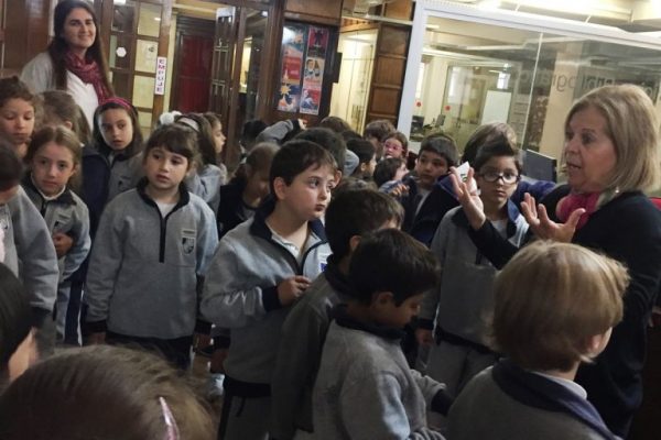 VISITA-A-BIBLIOTECA-(1)