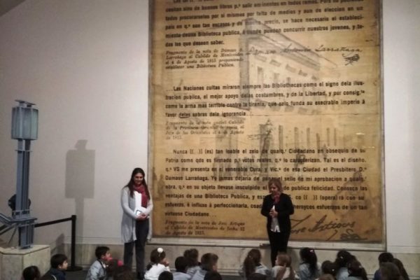 VISITA-A-BIBLIOTECA-(5)
